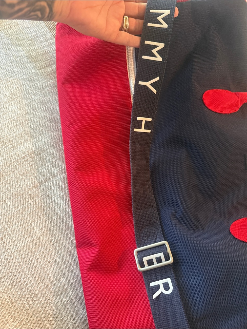 Tommy Hilfiger Navy and Red Two-Tone Duffel Bag - Picture 4 of 5